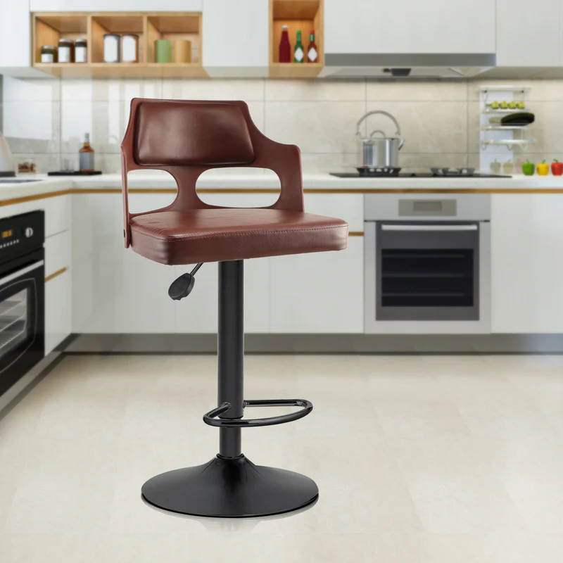 Astride Alpha chair